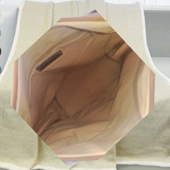 J.G. Hook Over the Shoulder Bag - Picture 3 of 4